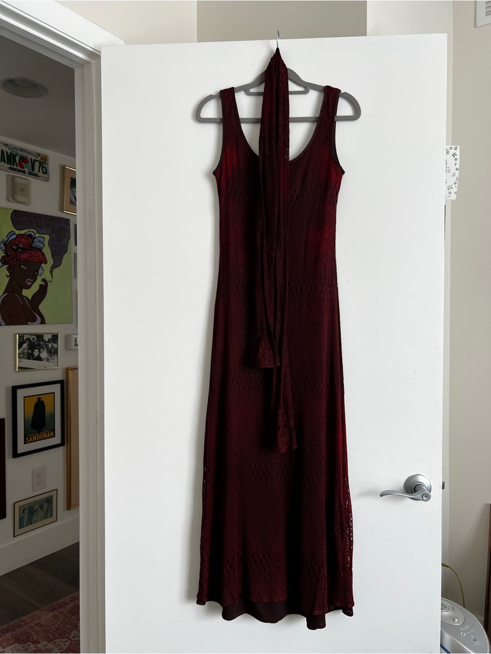 Sleeveless Burgundy Midi Dress with Scarf Accent